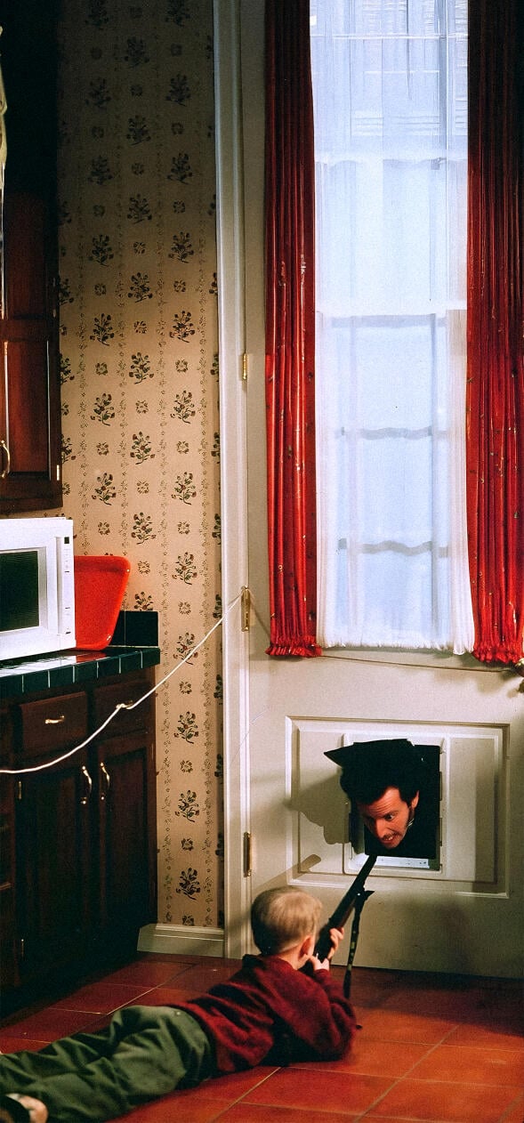 Home Alone Wallpapers 4k iPhone