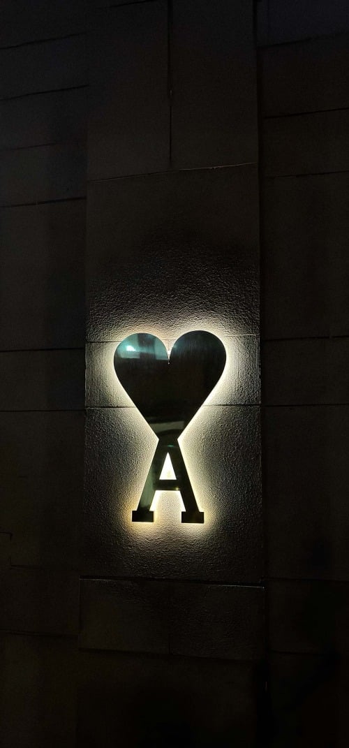 Ami Paris Wallpapers 4k iPhone